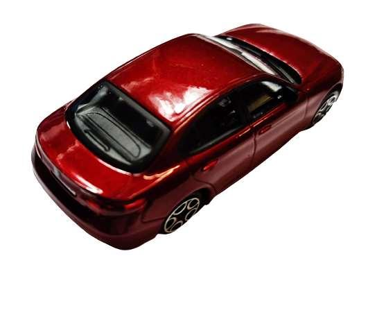 1:43 Scale Alfa Romeo Giulia (Red) By Bburago Street Fire 6002350561 –  Partsworld-UK